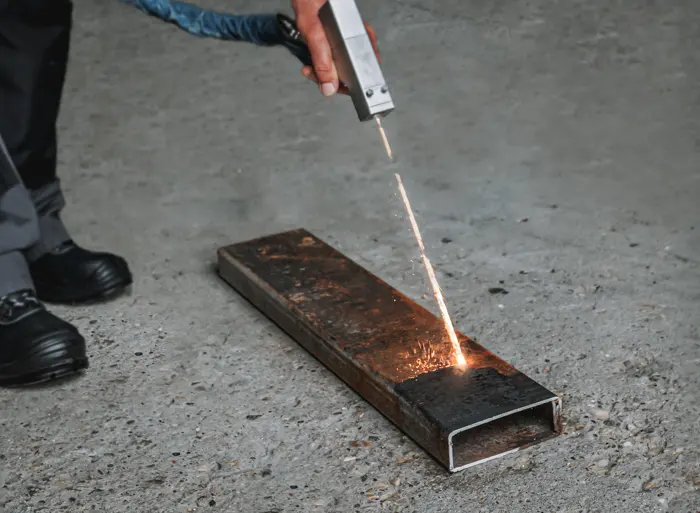 Lasersko skidanje rđe